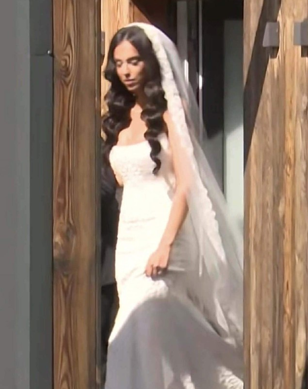 Imagini cu mireasa lui Dorian Popa. Ce rochie deosebită a purtat Andreea la nunta ei. A atras toate privirile