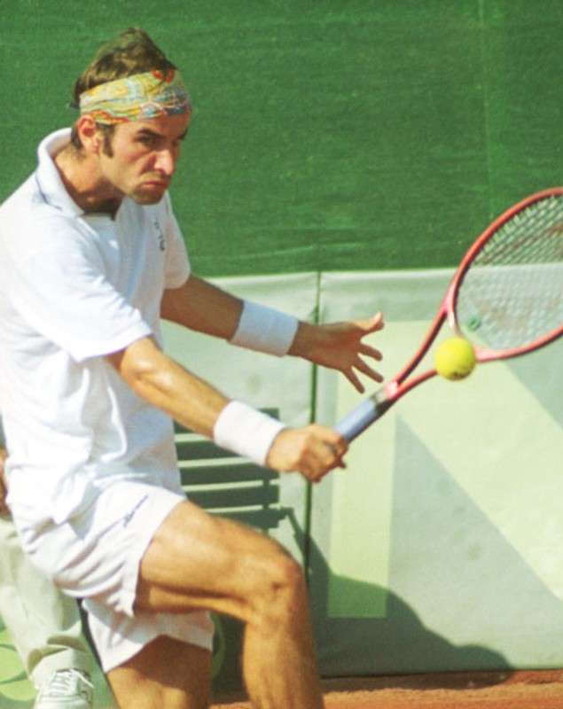 Monica Niculescu ne-a adus aminte de o dramă de-acum 19 ani. Cum și-a bătut joc Adrian Voinea de meciul din Cupa Davis, cu Olanda! GALERIE FOTO
