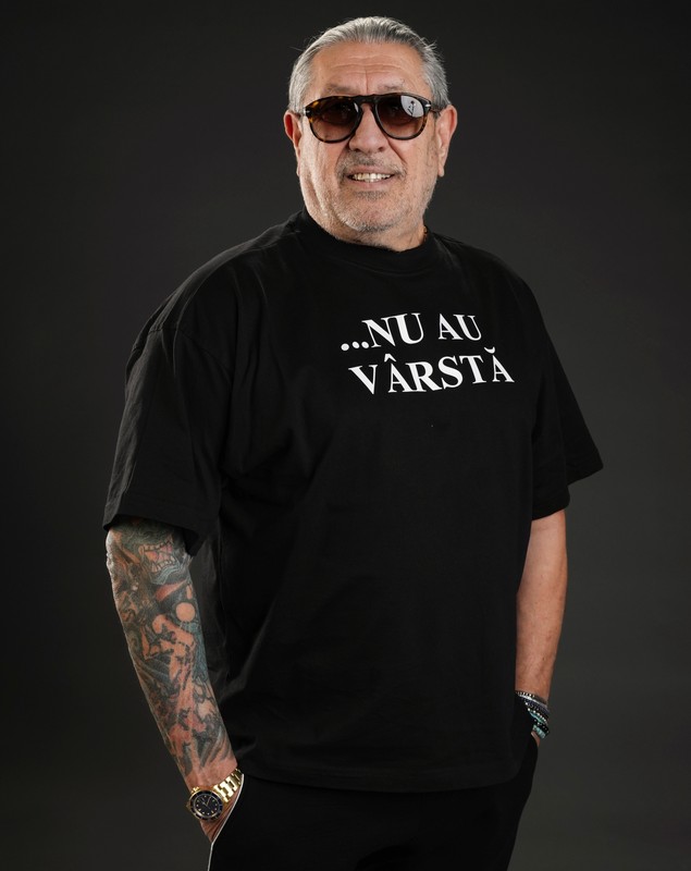 Ce telefon mobil are Serghei Mizil: „Nu mă sună nimeni să-mi dea ceva, toți mă sună să-mi ceară” | EXCLUSIV