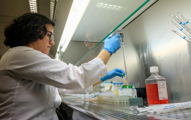 Specialist: Până la 30% din cazurile de îmbolnăviri cu coronavirus, provocate de pacienți asimptomatici