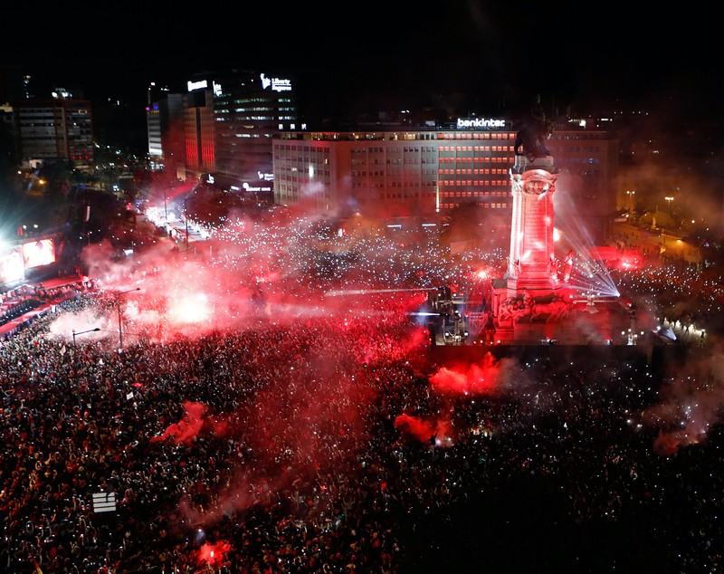 Sărbătoare în Europa fotbalistică. A fost noapte albă la Lisabona, Munchen, Paris sau Londra / FOTO