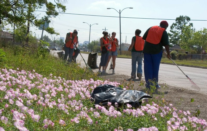 Nu plăteşti pensia alimentară, dai cu mătura în parc