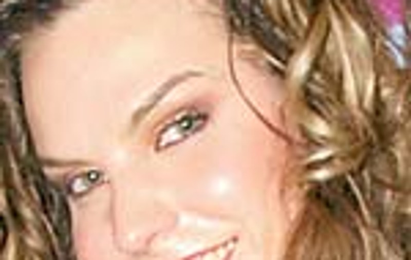 Anna Lesko 'arde in flacari', de Sarbatori, la Piatra Neamt