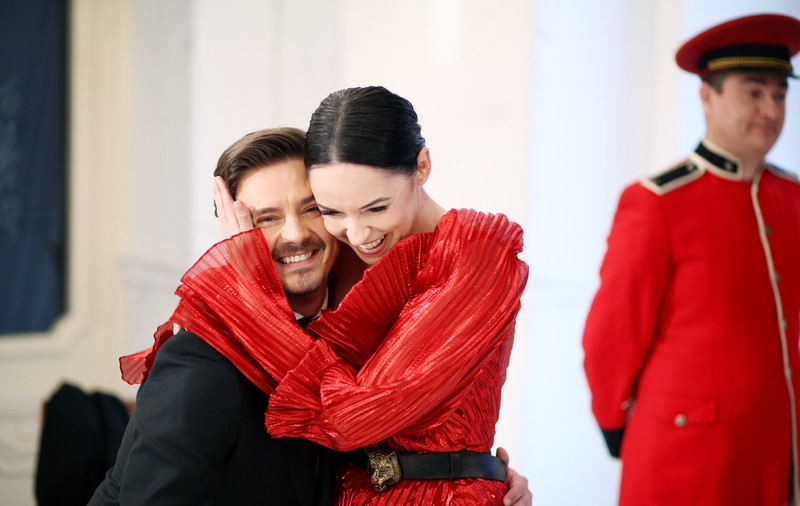 Andreea Marin dansează singură în bucătărie. Metoda ideală de a arde calorii