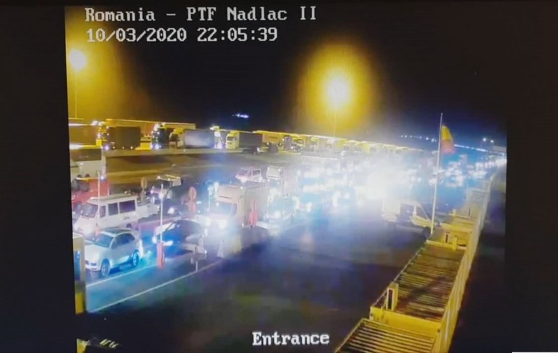 VIDEO |3000 de români și străini au intrat în România în ultimele ore. Punctul de trecere a fost pe la Vama Nădlac II