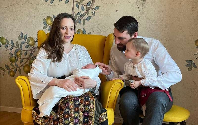 Primele imagini de la botezul băiețelului fostului principe Nicolae. Mihai, strănepotul regelui, a fost în centrul atenției