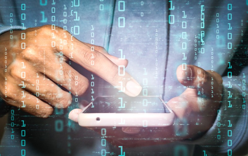 Cum se folosesc companiile de telefonie mobilă de datele noastre personale