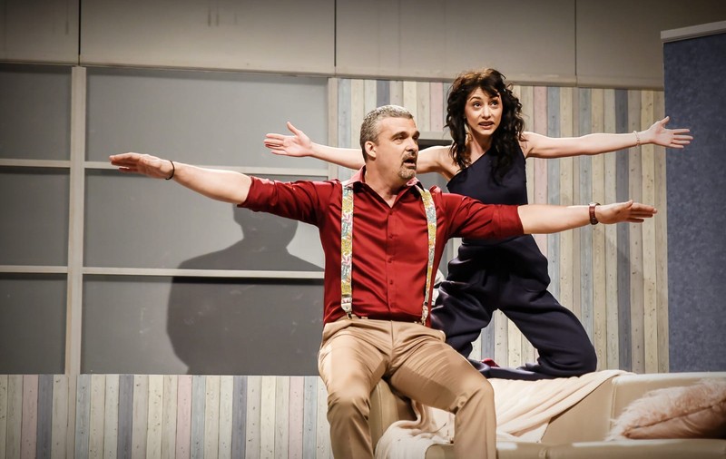 Invitație la teatru: „Eu te cred, da’… tu mă minți!”