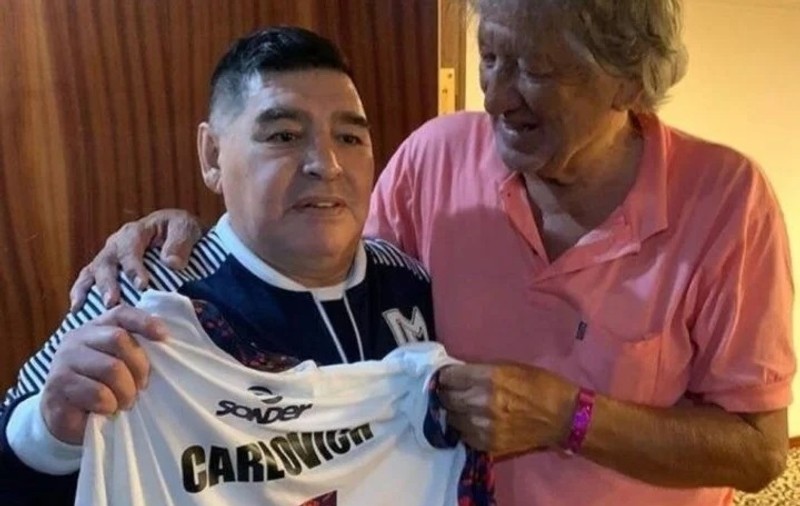 Mesajul lui Maradona după moartea lui “El Trinche” Carlovich: “Să se facă dreptate!”