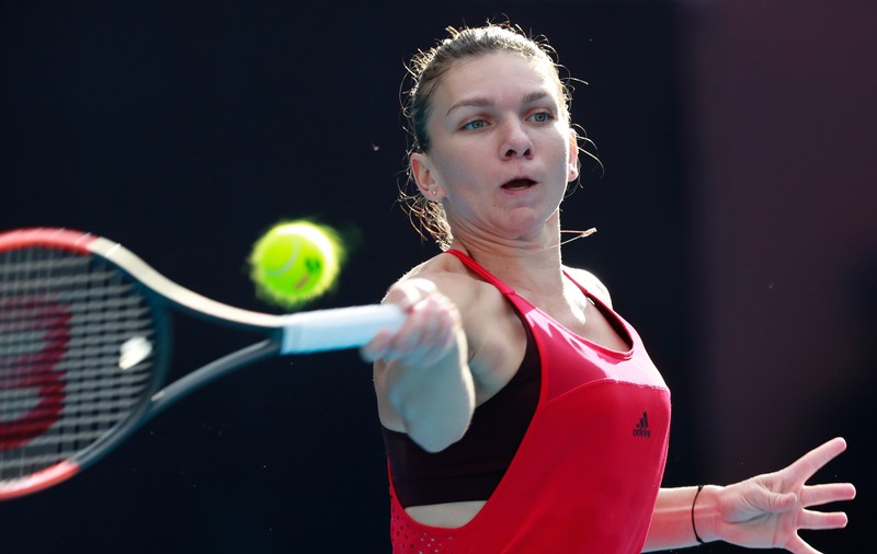 Simona Halep a învins-o pe Sharapova pentru prima dată. Cum se depășește un complex. Cum a comentat un critic de-al ei victoria