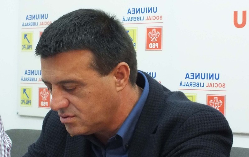 CULMEA ŞPĂGII în România! TATĂL lui GABI BĂDĂLĂU lua MITĂ PULPE şi FICĂŢEI DE PUI