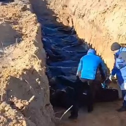 Groapa comună din Bucha | Foto: captură video Andriy Levkivsky / Facebook