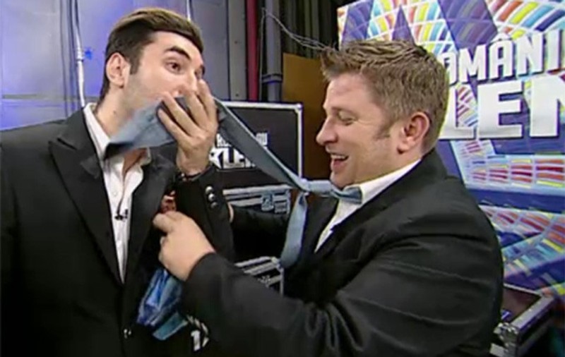 MOMENT INCREDIBIL la "Românii au talent"! Vezi de ce Pavel Bartoş L-A SCUIPAT pe Smiley!