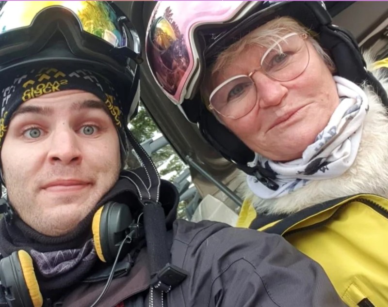 Cum arată și cu ce se ocupă Victoraș, fiul Monicăi Tatoiu, în vârstă 31 de ani. „E tare priceput și preocupat de partea aceasta. Este frumos și deștept”