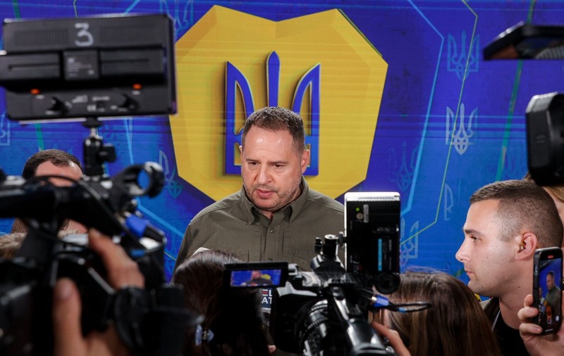 Autoritățile ucrainene încearcă să controleze industria media în timpul războiului: „Mai interesant și mai inteligent decât mașina de propagandă din Rusia”