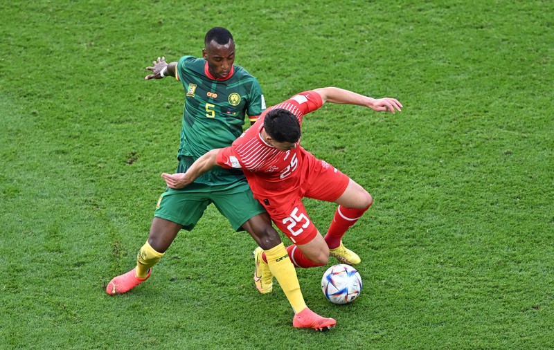 Fotbalist camerunez cu drapelul Rusiei pe ghete, la Cupa Mondială: „De ce să-mi fie frică? E casa mea, am crescut acolo”