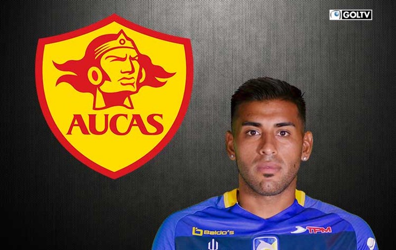 Un fotbalist a fost amendat cu 1.000 de euro pentru că a sărutat mingea. Explicația Comisiei de Disciplină