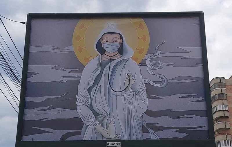 Primăria Capitalei cere scoaterea panourilor care îi prezintă pe medici ca sfinți. “Să fie înlocuite cu imagini care nu lezează credința trecătorilor”