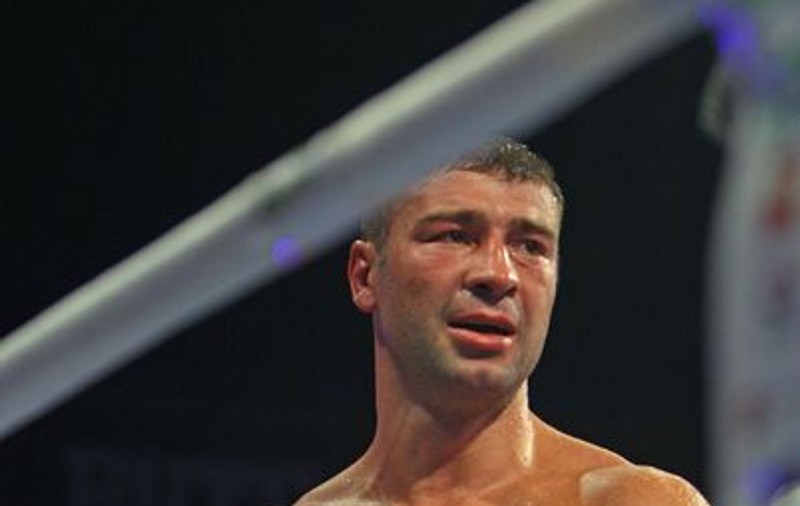 Top 5 cele mai tari glume despre meciul Froch vs Bute!