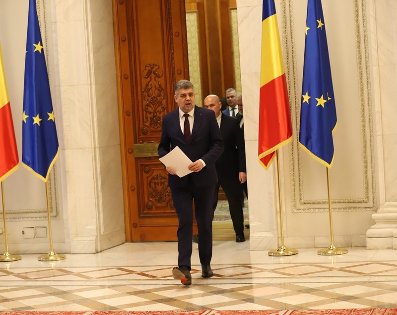 Tensiuni și nedumeriri legate de componența noului guvern: liberalii au luat doar praful de pe tobă. Cum a apărut din neant Radu Marinescu