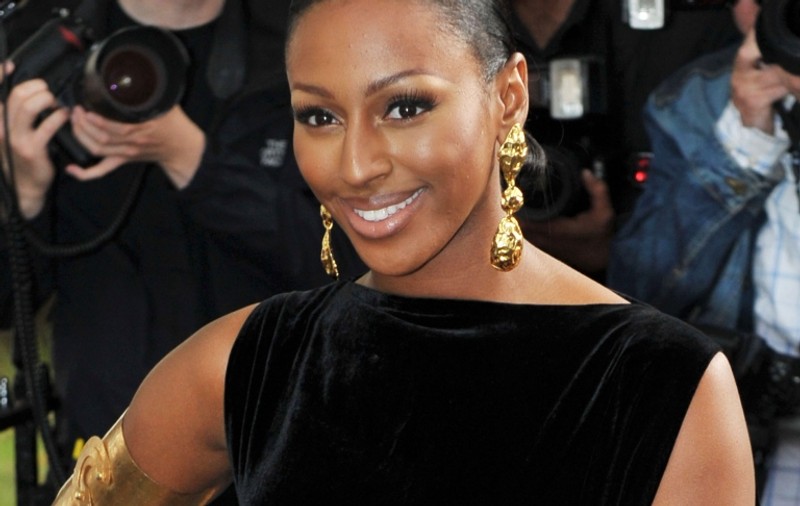 Alexandra Burke a vrut să-I doneze un rinichi mamei sale 
