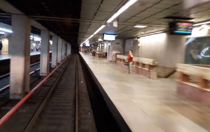 UPDATE. Circulația metroului, blocată timp de două ore. Directorul general și directorul de exploatare ai Metrorex au fost demiși