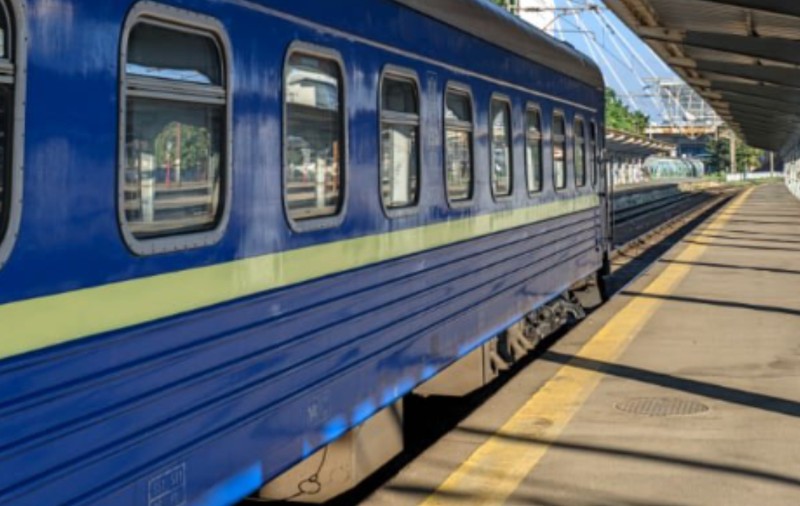 Trenul „Prietenia” Chișinău-București, ținut la un control de 7 ore la frontieră: explicațiile oficiale CFM