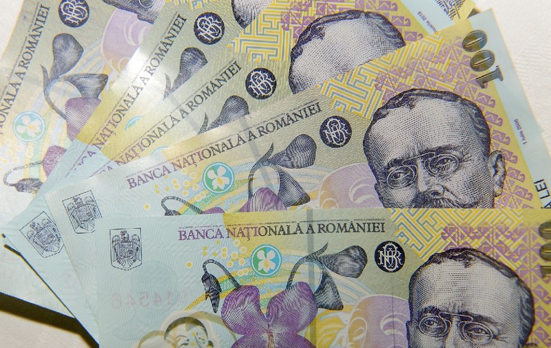 Leul va cădea indiferent de rezultatul alegerilor prezidențiale, avertizează experții economici: „Piața se așteaptă la o victorie a lui George Simion”