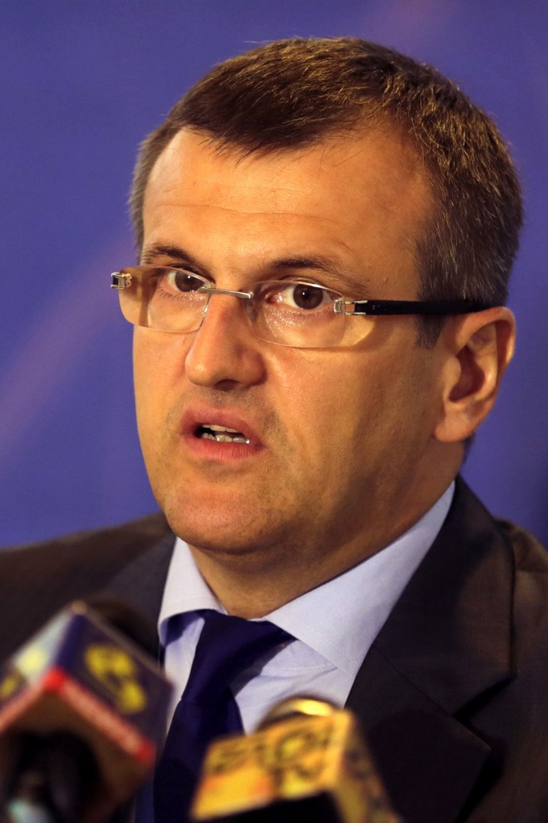 epa04889101 The European Union Election Observation Mission chief and Member of the European Parliament, Cristian Preda speaks to the media at Galadhari Hotel in Colombo, Sri Lanka, 19 August 2015. The European Union on 19 Auguat said the Sri Lankan parliamentary elections on 17 August were genuine, well administered and peaceful overall. The ruling party led by Prime Minister Ranil Wickremesinghe won Sri Lanka's parliamentary election, defeating the party of the country's ex-strongman president. EPA/M.A.PUSHPA KUMARA