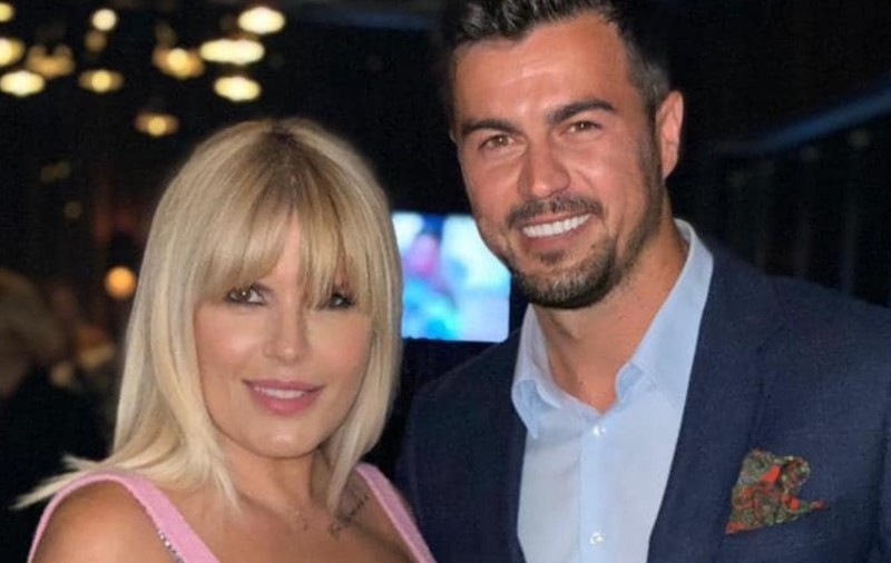 Anunțul făcut de Elena Udrea după 10 ani de relație cu Adrian Alexandrov. Imaginea cu ei doi este dovada clară. „La bine și la rău”