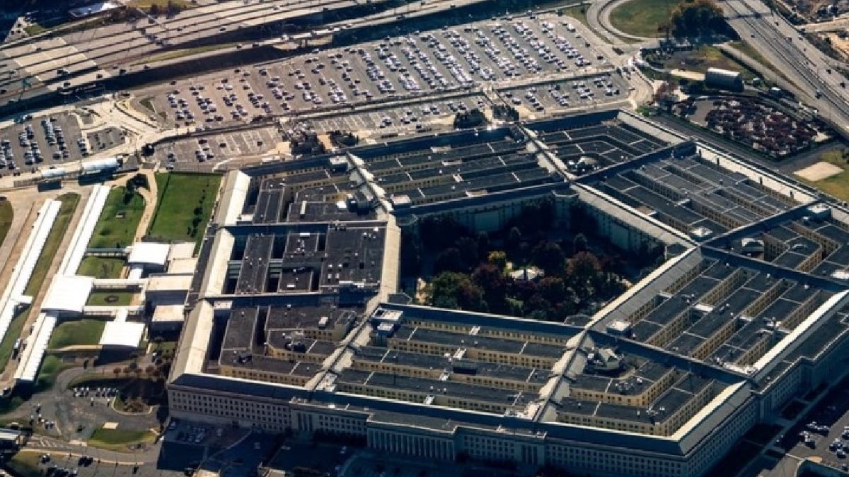 O vedere aeriană a Pentagonului din Arlington, Virginia