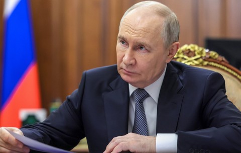 Vladimir Putin se laudă că Rusia a testat cu succes „cea mai puternică rachetă din lume”