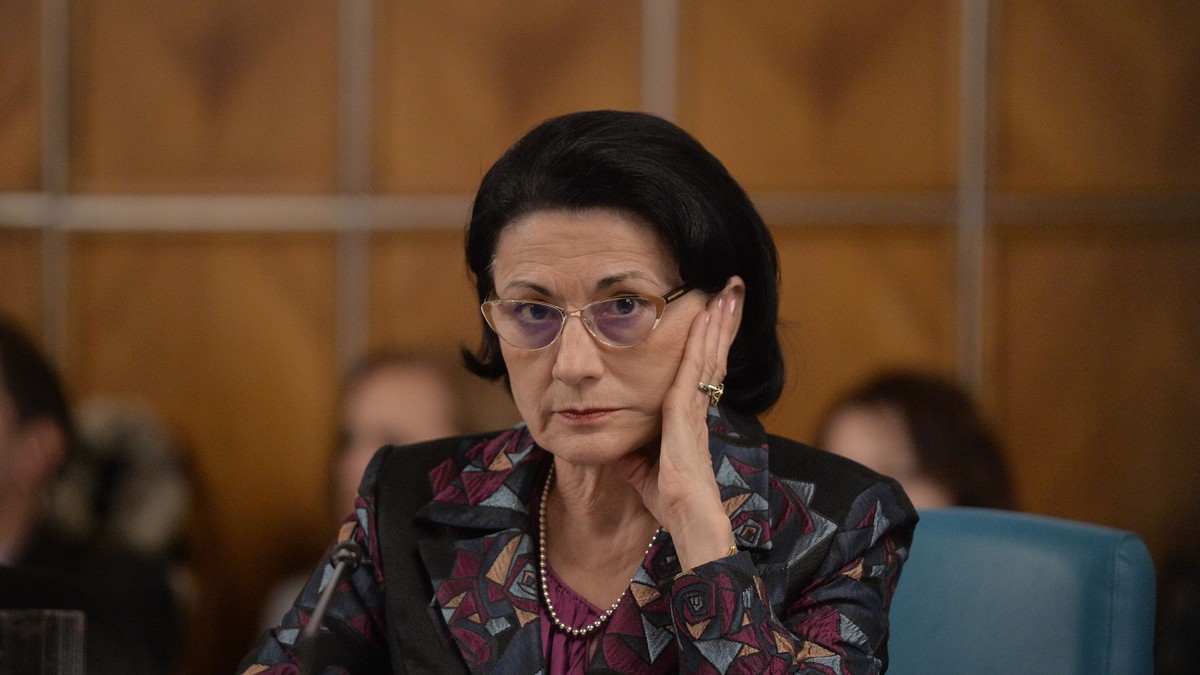 Ministrul Educației despre preotul Vasile Răduca
