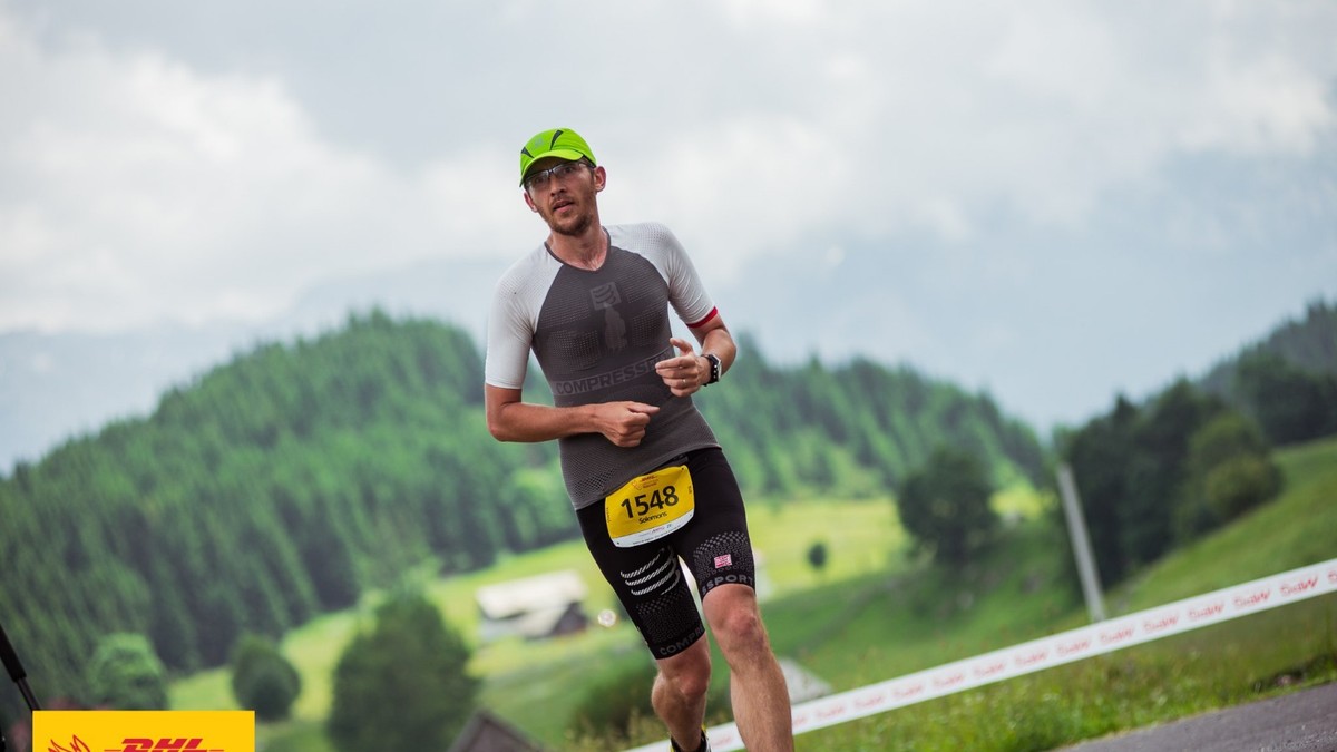 Gabriel Solomon, ultramaratonistul care aleargă după fapte bune. Gabriel Solomon la o competiție