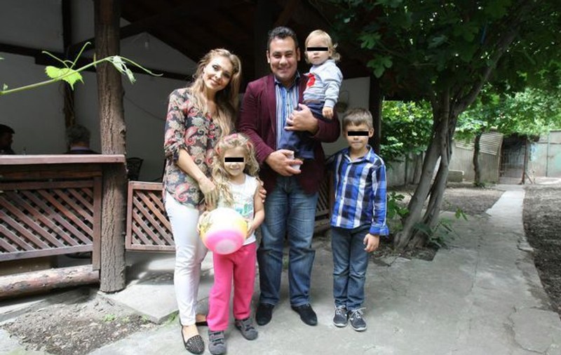 EXCLUSIV/ Familia Dolănescu era să piară într-un  accident aviatic! Când au plecat spre America, avionul în  care se aflau a luat foc în aer!