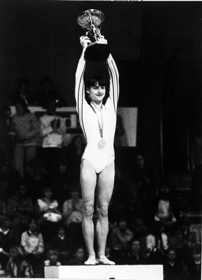 Nadia Comaneci, la Campionatele Europene de Gimnastica de la Copenhaga , Danemarca.