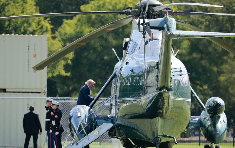 Elicopterul lui Donald Trump, Marine One, era să lovească un avion de pasageri: „Președintele nu a fost în pericol”