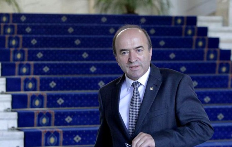 Ministerul Justiției vrea să ia cabine de videoconferinţă ca să evite transferul deținuților între penitenciare şi instanţe