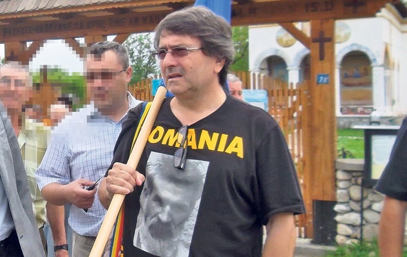 Creaţiile lui Brâncuşi, pe cale să devină nişte ruine! Scriitorul Laurian Stănchescu: «V-aţi bătut joc de Poarta Sărutului!»
