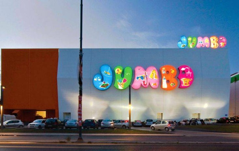 Jumbo vrea să deschidă 17 magazine noi în România și caută să se împrumute 250 de milioane de euro