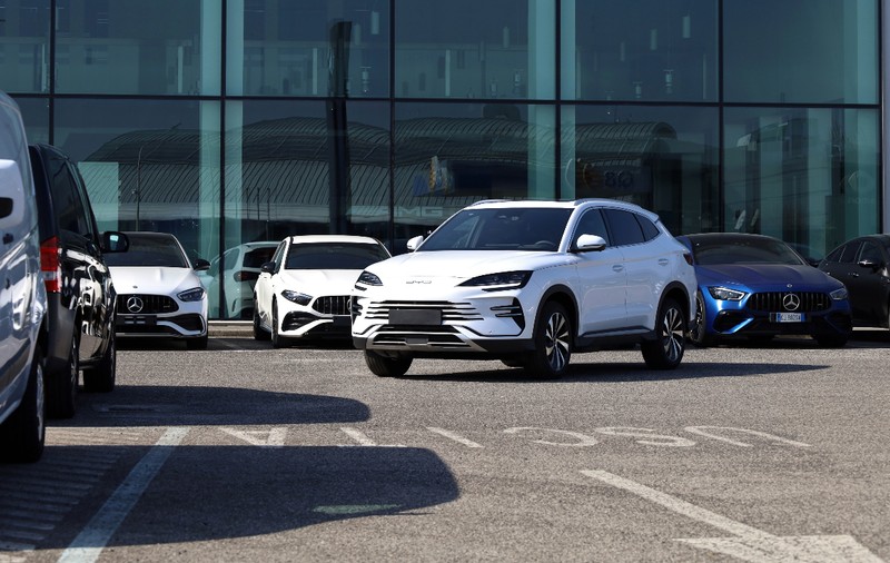Peste 115.000 de mașini electrice, rechemate în fabrică de un producător auto chinez pentru că riscau să ia foc