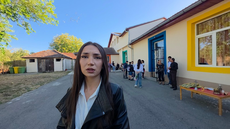 Mădălina Popescu, profesoară de limba română la școala din Măguri.