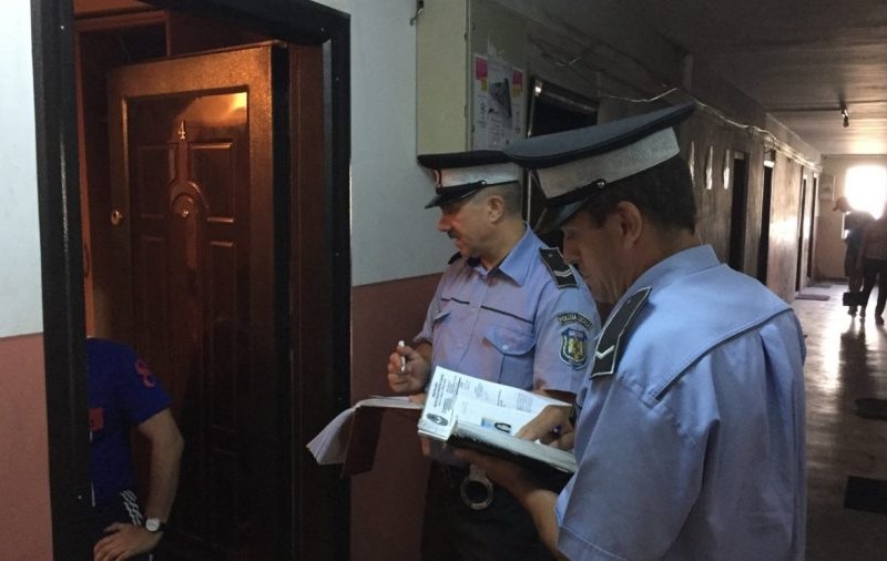 O bătrână a fost bătută de nepotul ei. Femeia a refuzat să ceară ordin de restricție pentru agresorul ei