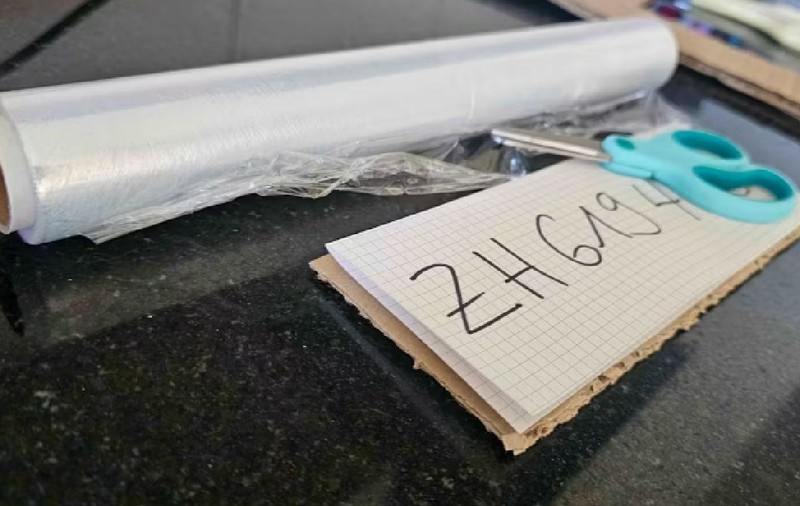 Ce amendă a primit un șofer pensionar care și-a făcut număr de înmatriculare din hârtie și carton, în Elveția