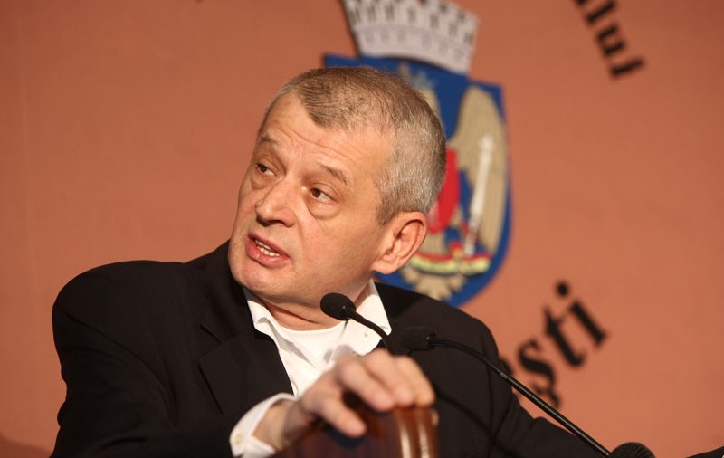 Oprescu opreşte circulaţia în weekenduri pe Kiseleff pentru a amenja o zonă dedicată sportului