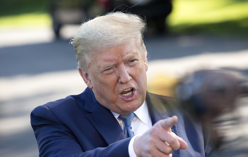 Donald Trump ameninţă că închide reţelele de socializare, după ce Twitter a semnalat că distribuie fake news