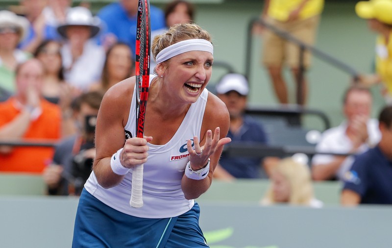Timea Bacsinszky n-a suportat vorbele grele ale conaționalilor din tribune: ”Știu ceva românește!”