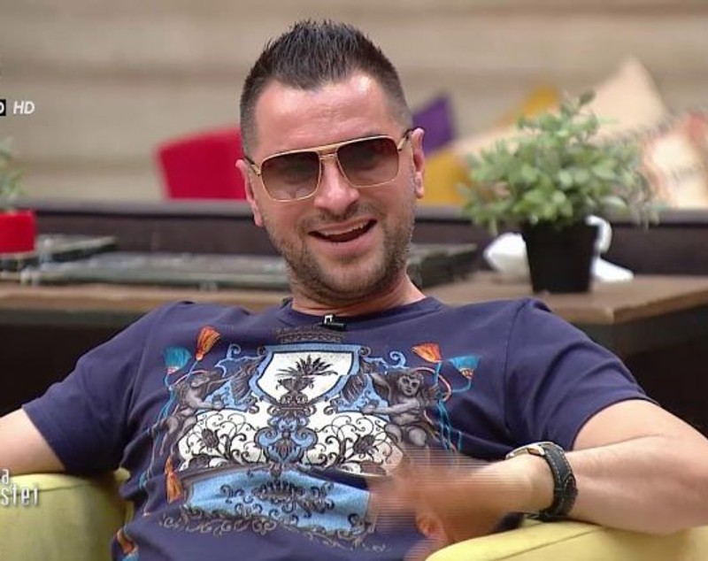 Ce s-a ales de Fizz, la 47 de ani. A vândut celebra haină de blană și s-a retras din muzică pentru afaceri și investiții
