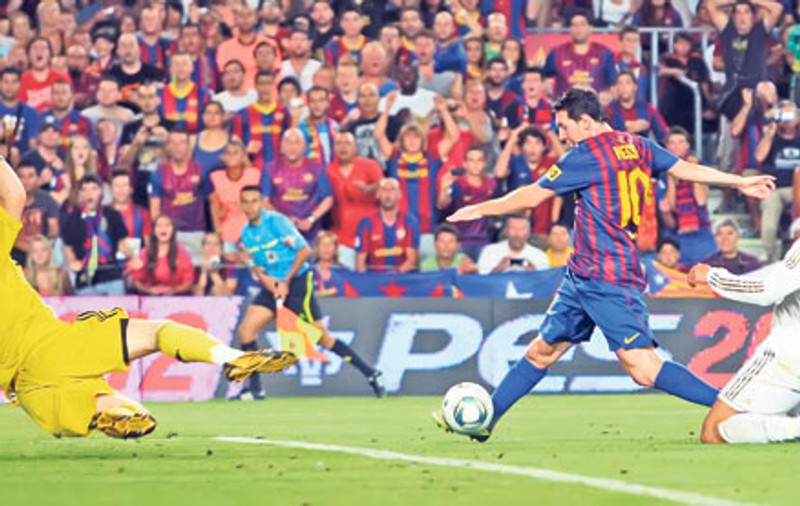 Lionel Messi, atacantul Barcelonei, a îngenuncheat de unul singur Real Madrid 
