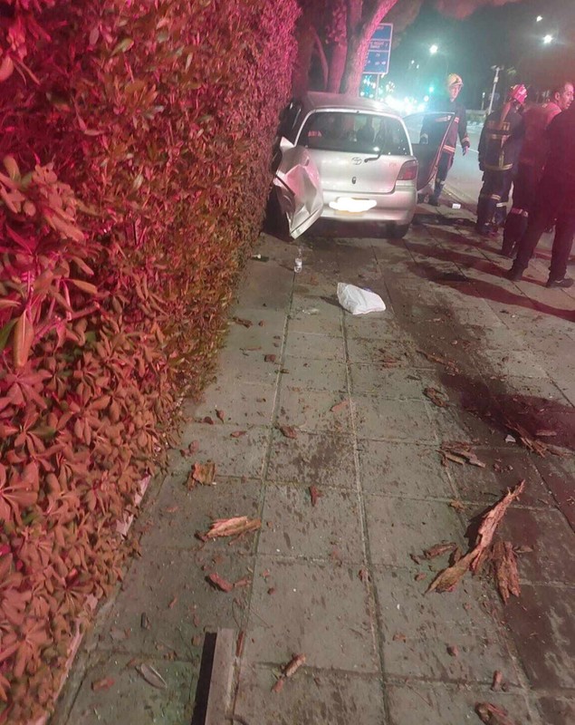 O adolescentă româncă a murit pe bancheta din spate a mașinii condusă de un iordanian de 16 ani, pe o stradă din Larnaca